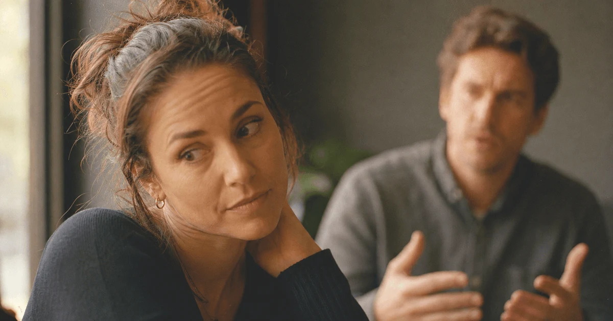 Zwei Menschen im Dialog — Beziehungsebene und Sachebene in der Kommunikation verstehen